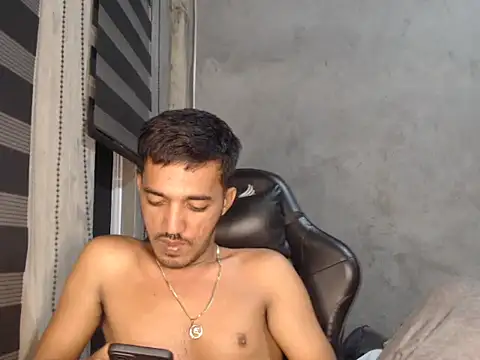 Snapshot of RowyCam chatting on 09-09-25, 02:59 RowyCam online show from 09-09-25, 02:59