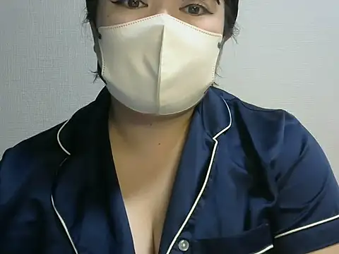 Snapshot of yuririn-594 chatting on 09-22-25, 10:10 yuririn-594 online show from 09-22-25, 10:10