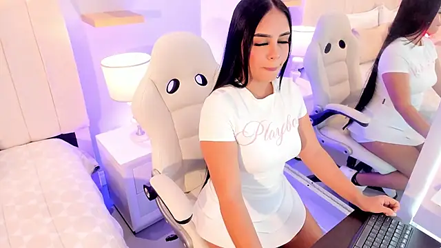 manyaa  online show from 12-18-25, 07:50