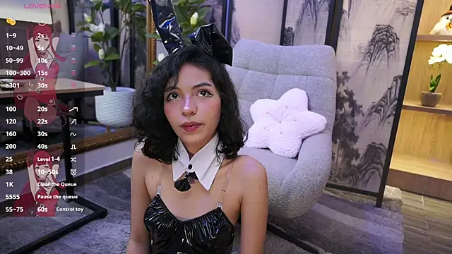 NamiKimura online show from 11-08-25, 07:17