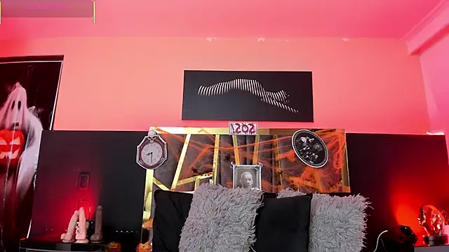 ScarletTorres online show from 10-21-25, 06:51