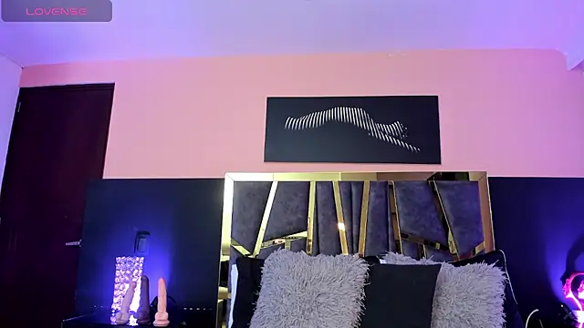 ScarletTorres online show from 10-13-25, 06:42