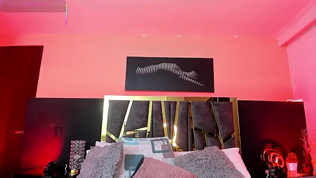 ScarletTorres online show from 11-10-25, 06:35