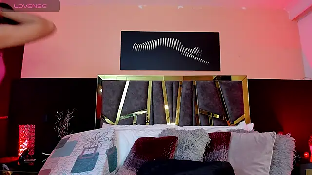 ScarletTorres online show from 11-25-25, 06:08