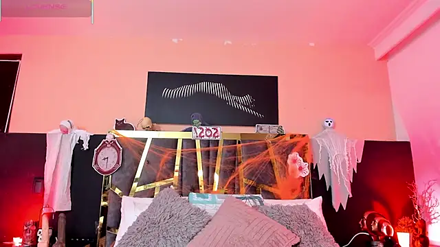 ScarletTorres online show from 11-01-25, 02:00