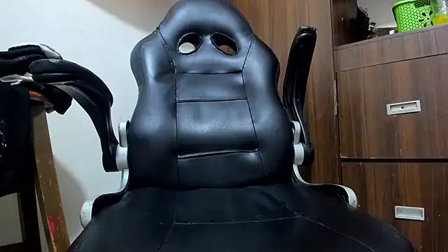 Snapshot of miss_bigcockts chatting on 03-12-26, 10:08 miss bigcockts online show from 03-12-26, 10:08