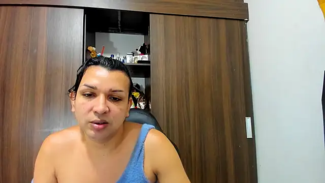 Snapshot of miss_bigcockts chatting on 10-03-25, 06:59 miss bigcockts online show from 10-03-25, 06:59