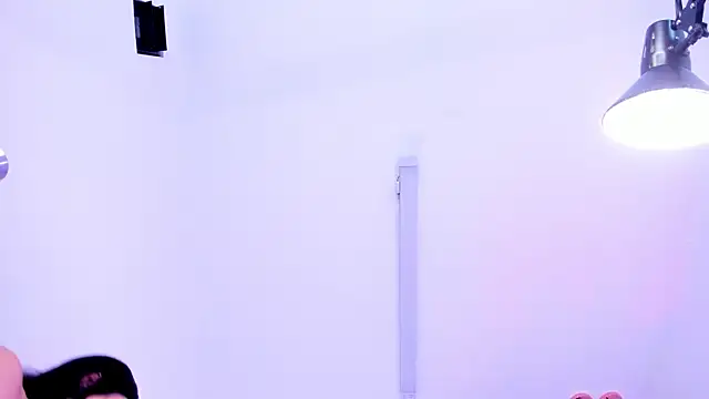 Snapshot of kitty_blueee chatting on 09-27-25, 08:59 kitty blueee online show from 09-27-25, 08:59