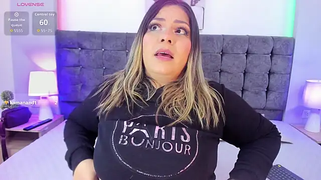 isabella horney  online show from 11-07-25, 08:13