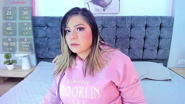 isabella horney  online show from 11-14-25, 08:34