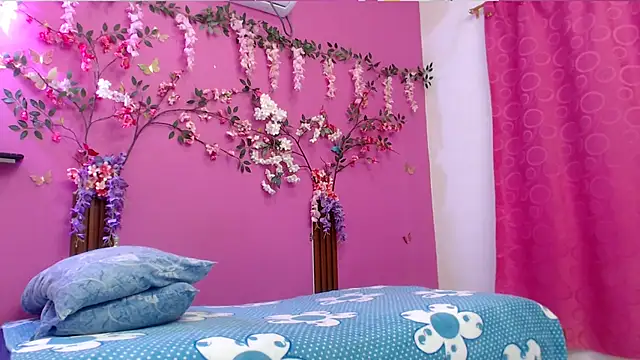 skinnybarbie022 online show from 02-26-26, 01:05