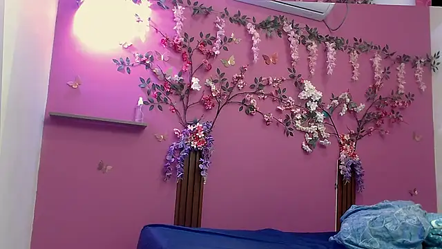 skinnybarbie022 online show from 09-26-25, 12:39