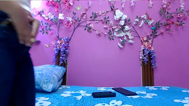 skinnybarbie022 online show from 03-04-26, 12:40