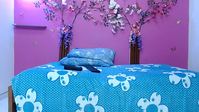 skinnybarbie022 online show from 03-15-26, 12:17