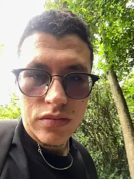 Kurtxxx22 online show from 07-09-26, 05:34