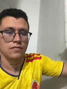 Kurtxxx22 online show from 07-02-26, 05:24