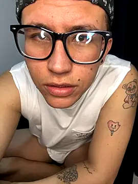 Kurtxxx22 online show from 11-07-25, 05:12