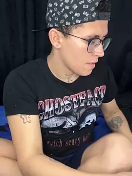 Kurtxxx22 online show from 11-16-25, 03:11