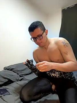 Kurtxxx22 online show from 11-01-25, 04:08