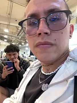 Kurtxxx22 online show from 04-08-26, 06:53