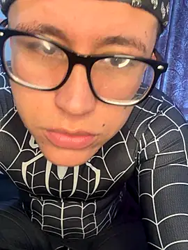 Kurtxxx22 online show from 10-31-25, 03:52