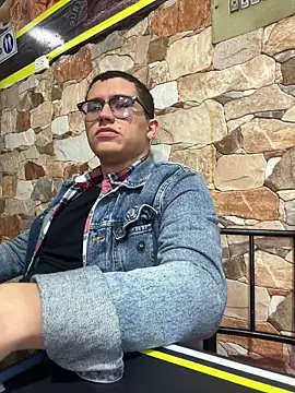 Snapshot of Kurtxxx22 chatting on 10-08-25, 09:59 Kurtxxx22 online show from 10-08-25, 09:59