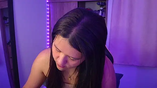 Snapshot of Oliviawatson1 chatting on 05-07-26, 11:57 Oliviawatson1 online show from 05-07-26, 11:57