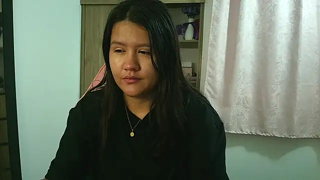 Oliviawatson1 online show from 02-25-26, 12:16