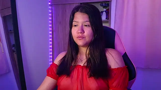 Oliviawatson1 online show from 04-10-26, 12:23