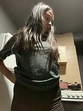 Snapshot of Evermorre chatting on 02-09-26, 04:16 Evermorre online show from 02-09-26, 04:16