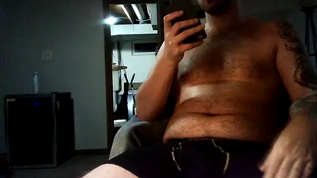 Snapshot of WyattL96 chatting on 07-27-26, 07:15 WyattL96 online show from 07-27-26, 07:15