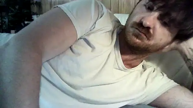 Snapshot of WyattL96 chatting on 07-19-26, 09:33 WyattL96 online show from 07-19-26, 09:33