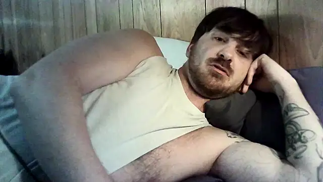 Snapshot of WyattL96 chatting on 08-01-26, 12:58 WyattL96 online show from 08-01-26, 12:58