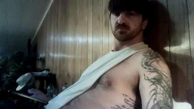Snapshot of WyattL96 chatting on 07-24-26, 08:32 WyattL96 online show from 07-24-26, 08:32