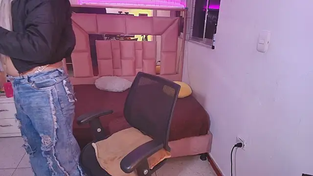 lailahdark online show from 02-12-26, 02:33