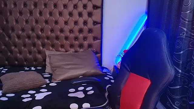 lailahdark online show from 03-28-26, 09:16