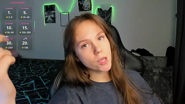 cute little ass online show from 10-03-25, 03:35