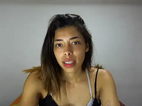 MeganAndMaxxh online show from 10-31-25, 11:11