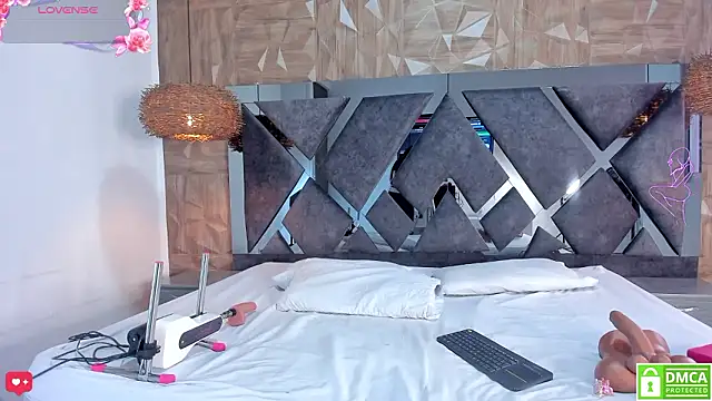 Selene  Lopez  online show from 03-20-26, 07:48