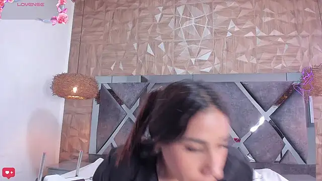 Snapshot of Selene__Lopez_ chatting on 05-23-26, 07:46 Selene Lopez online show from 05-23-26, 07:46