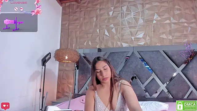 Snapshot of Selene__Lopez_ chatting on 04-22-26, 07:53 Selene Lopez online show from 04-22-26, 07:53