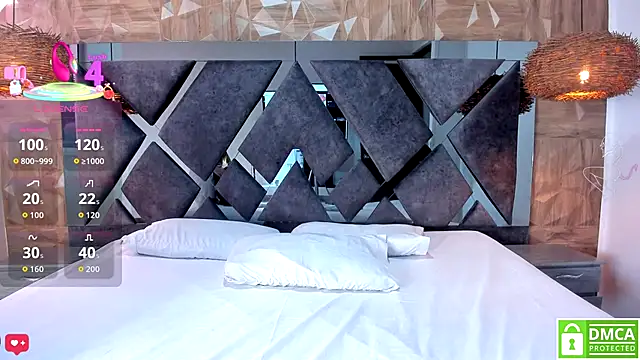 Selene  Lopez  online show from 12-14-25, 08:03