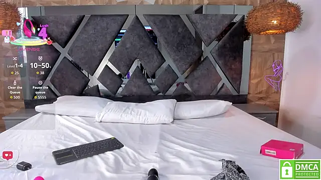 Selene  Lopez  online show from 11-09-25, 08:13