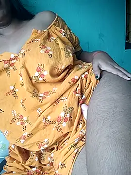 Snapshot of yoursexy_rumi chatting on 10-30-25, 05:17 yoursexy rumi online show from 10-30-25, 05:17