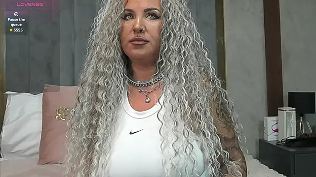 Sierra Quinn online show from 02-12-26, 09:14