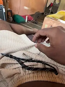 Xharmakesyoufeelorgasms online show from 04-12-26, 10:29