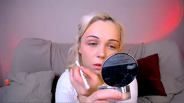 Charlotte Colinss online show from 02-02-26, 04:44