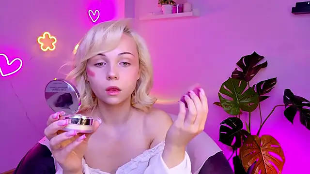 Charlotte Colinss online show from 03-15-26, 04:30