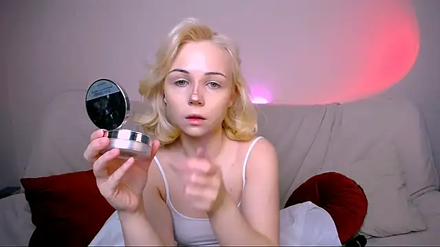 Charlotte Colinss online show from 02-19-26, 03:36