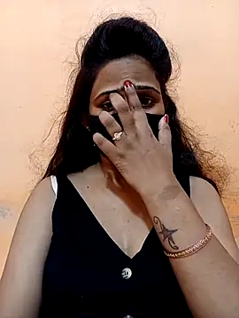 Snapshot of Shagun-Mishra chatting on 09-21-25, 06:35 Shagun-Mishra online show from 09-21-25, 06:35